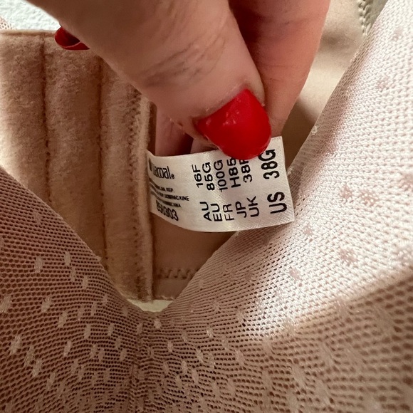 Wacoal size 38G NWT bra, full coverage, plus size, busty, back support - Picture 3 of 6